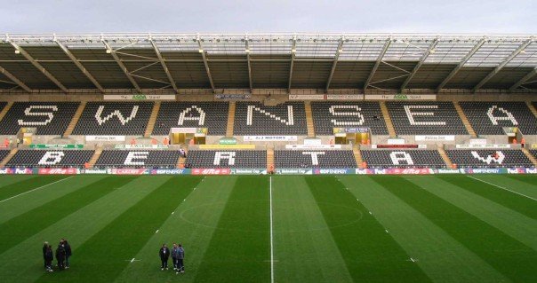 Ospreys : Un talonneur reste au front Swansea%20bis