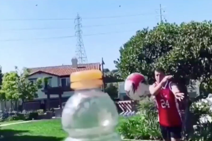 Le rugby se met au #BottleCapChallenge ! rugby bottle