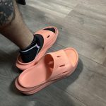 claquettes tongs mules ou sandales de recuperation